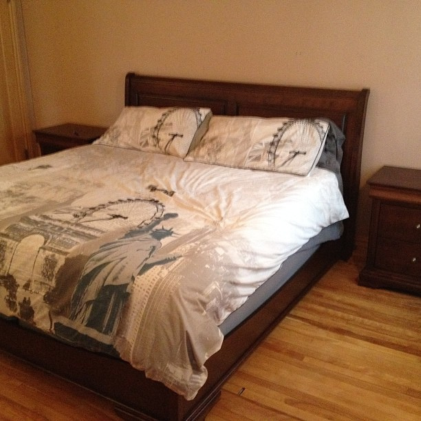 Luxury Wingback Chesterfield Bed — fabric